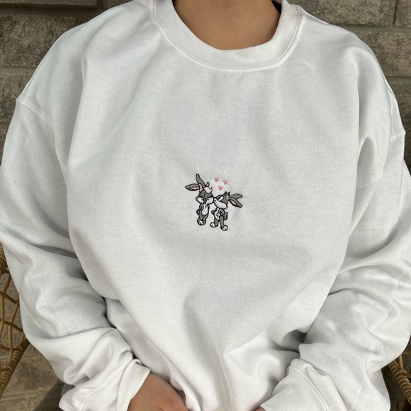 EMBROIDER- BUGS & LOLA BUNNY - Picture 4 of 5